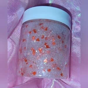 Frosted love & Kisses. Nevis Glistening Gels 2oz